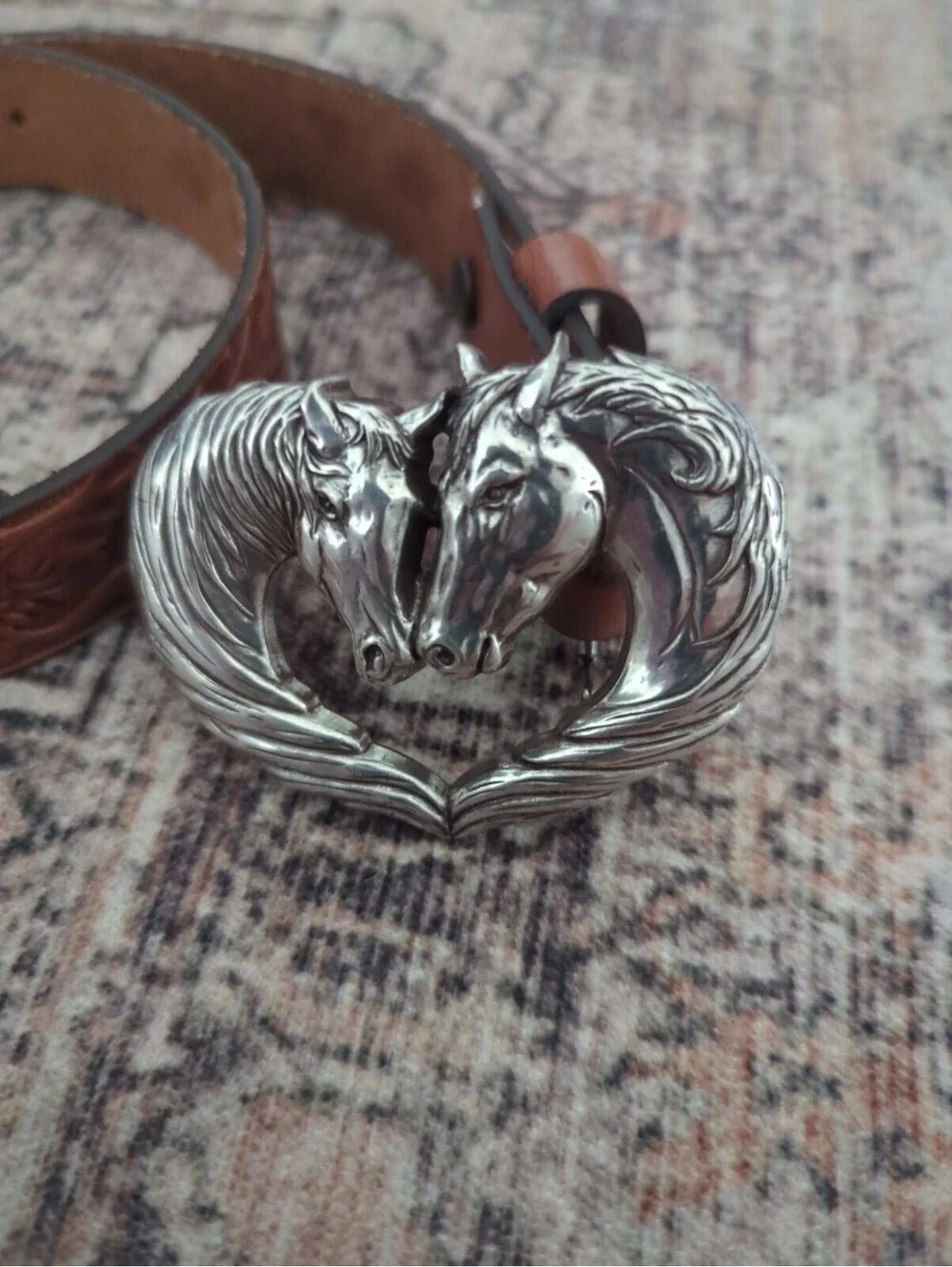 Justin Girl’s Twin Horse Western Belt Tooled With Silver Tone Buckle 24 11/21